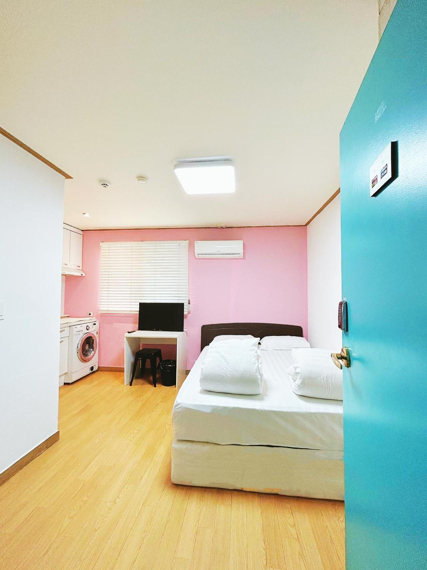 Sarang Guesthouse Dongdaemun โซล ภายนอก รูปภาพ