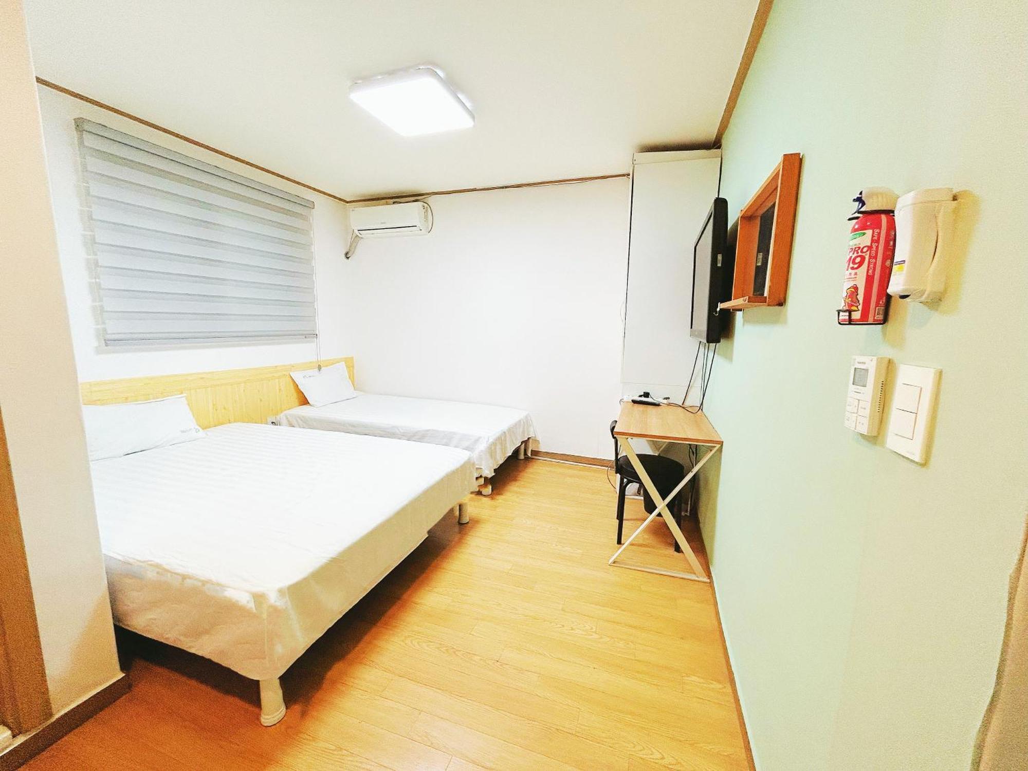 Sarang Guesthouse Dongdaemun โซล ภายนอก รูปภาพ